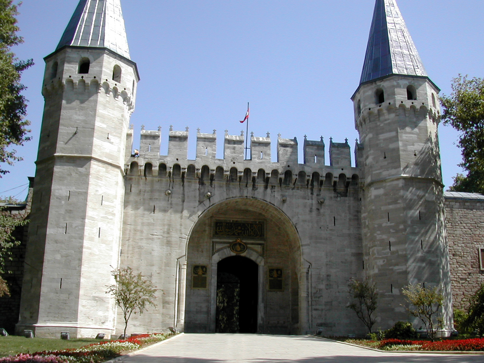 Istanbul. Palazzo di Topkapi – Porta Imperiale | 7 maggio 2011 e oltre...1600 x 1200